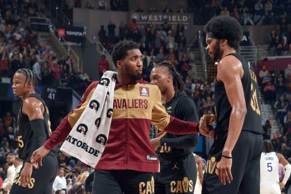 騎士豪取10連勝！NBA新貴勢(shì)不可擋！